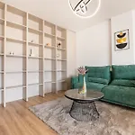 Mohost Magic - Feel The Spark Apartment *