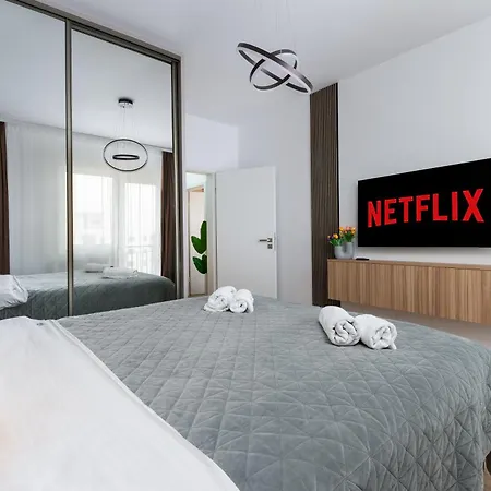 Apartment Mohost Magic - Feel The Spark